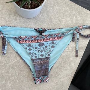 Bikini bottoms (blue patterned)